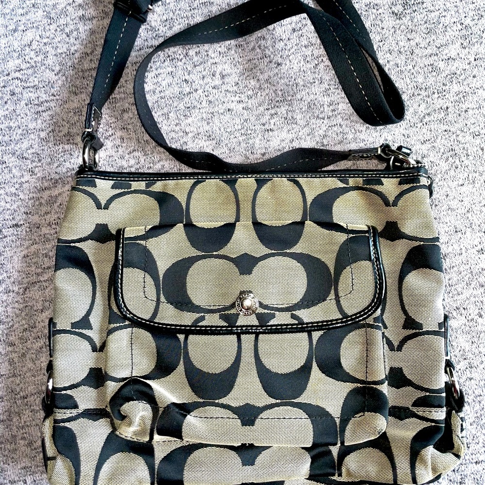 Coach Signature crossbody grey/black